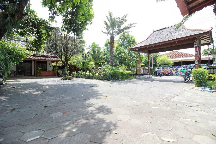 Reddoorz Plus Near Alun Alun Selatan 2 Yogyakarta Exterior photo